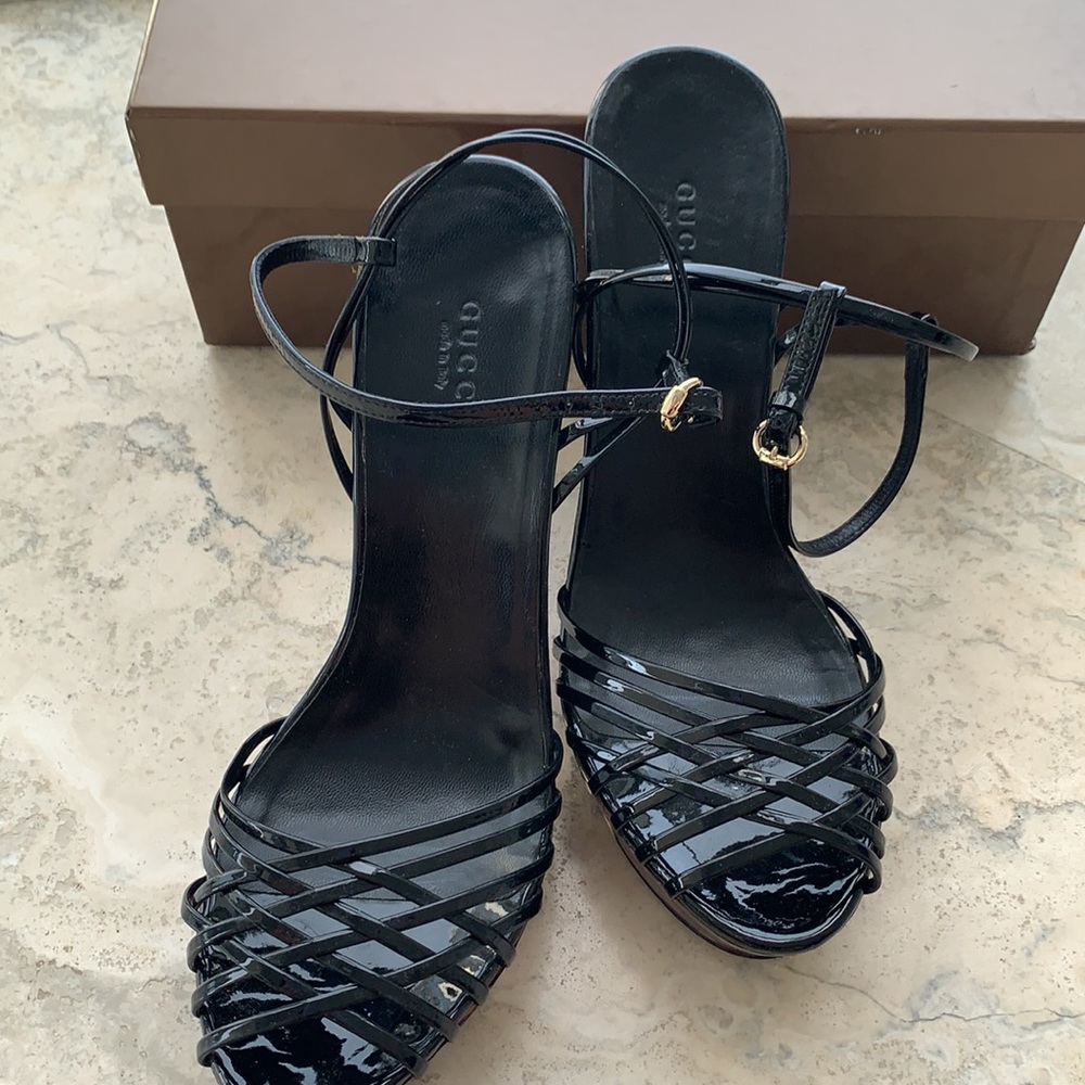 Gucci Vitello Vernice in black platform shoes - Picture 3 of 5